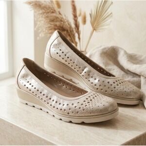 Grunland Italy Metallic Champagne Leather Perforated studded Wedge flats loafers